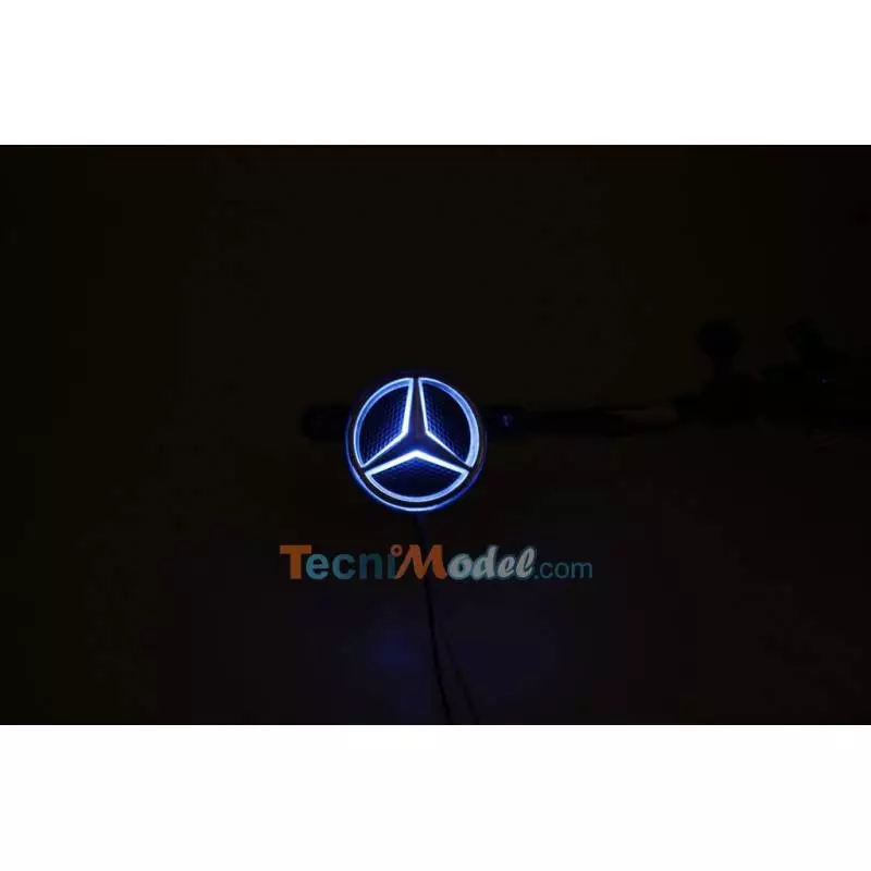 Logo Étoile Mercedes-Benz éclairant (bleu) pour camion radiocommandé 1/14 - Lesu S-1222-C
Lesu S-1222-C
Lesu S-1222-C
