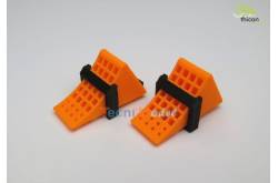 Paire de cales de roues oranges avec supports noirs 1/14 - Thicon 50094