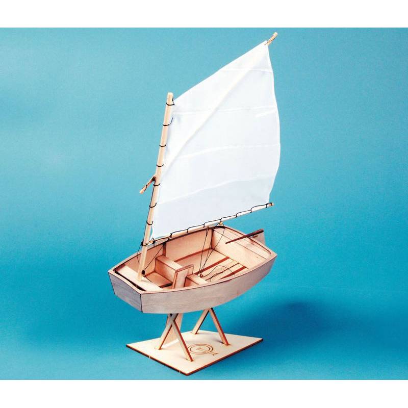optimist bateau modélisation bois navigation à voile modèle navale nouveauté 