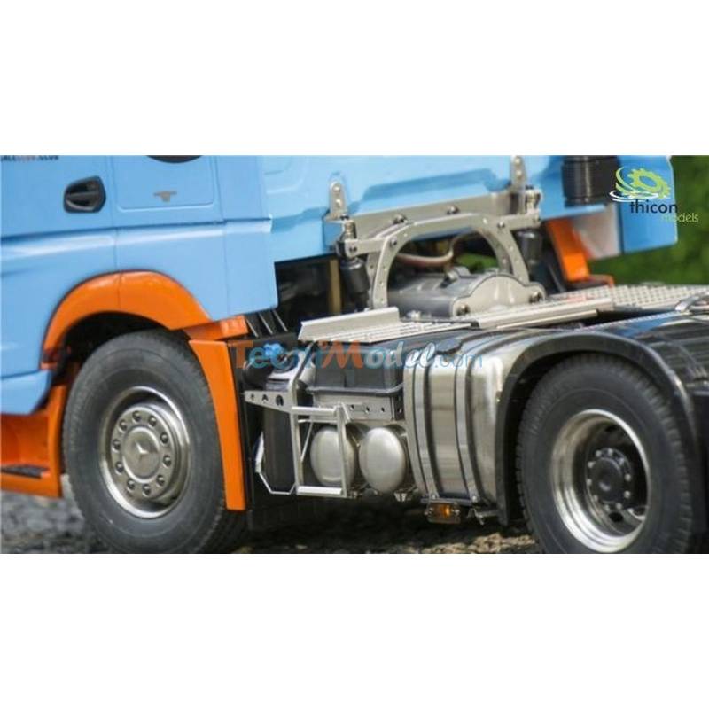Stainless steel step for RC Actros and Arocs 6x4 1/14 - THICON MODELS 50115
