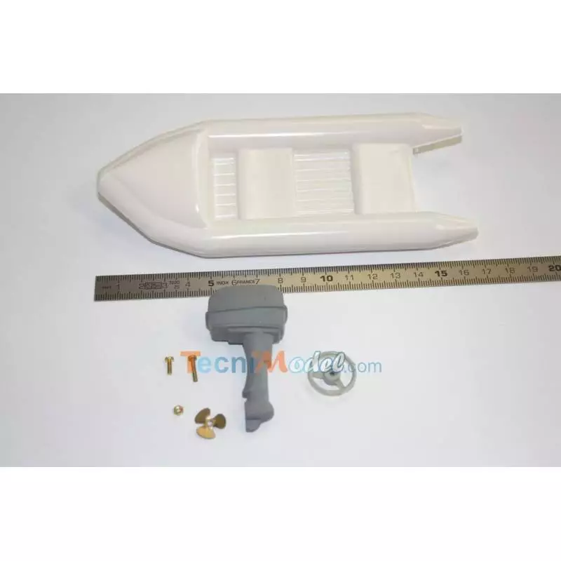 Canot pneumatique avec moteur hors-bord