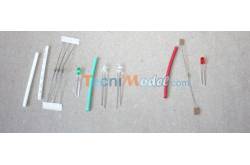 Kit leds 3mm feux de position 12v 1 rouge. 1 verte. 2 blanches