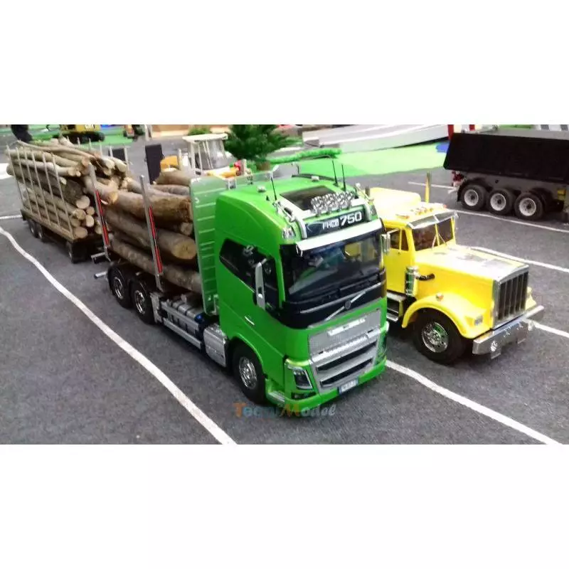 Camion Tamiya 56360 Volvo FH16 Globetrotter + Carson Truck-Set