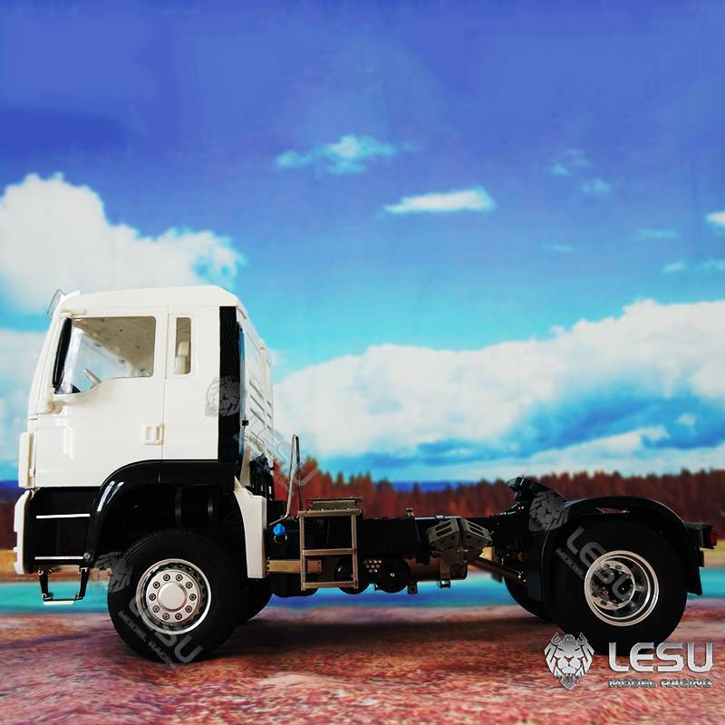 Camion radiocommandé MAN TGS 4x2 tracteur LESU au 1/14ème réf LS-Z0014