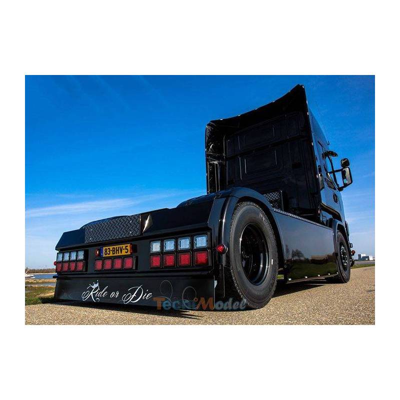 LESU Châssis tracteur 4x4 Scania