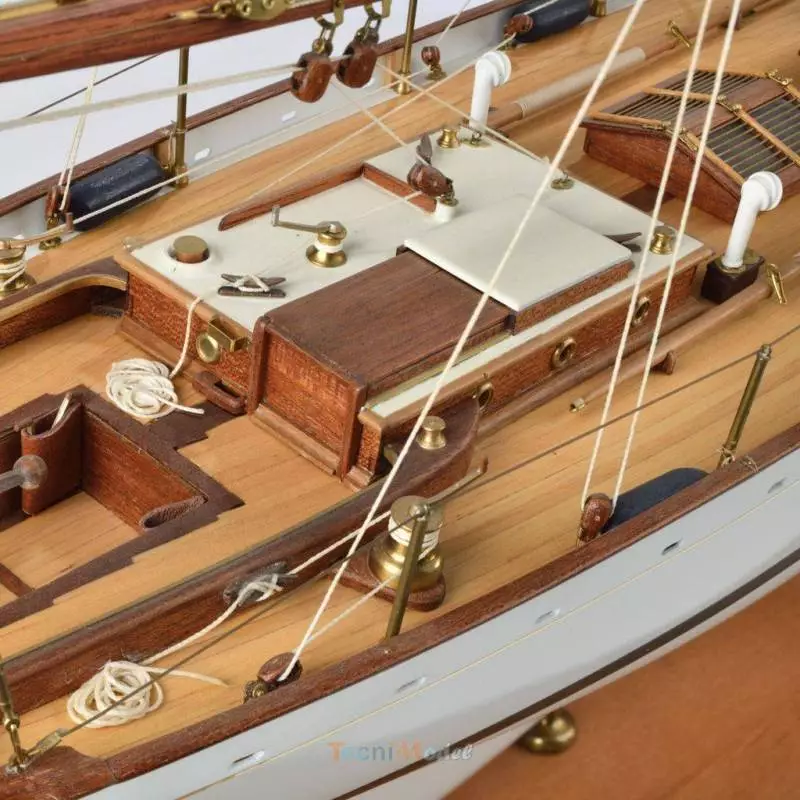 Kit Voilier RC DORADE de Amati 1/20 - Amati A1605