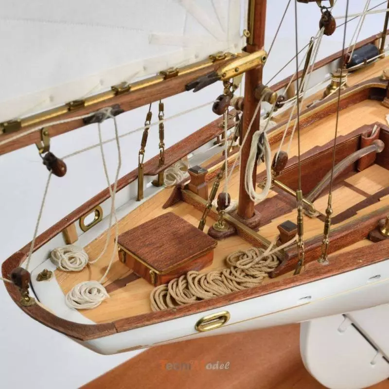 Kit Voilier RC DORADE de Amati 1/20 - Amati A1605
