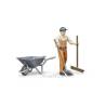 Bruder - 62130 - Figurine - Cantonnier avec Casquette, Pelle, Balais et Brouette