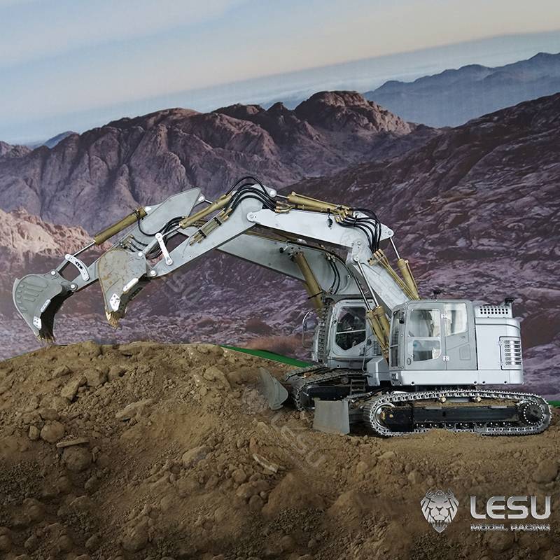 Compact RC ET26L 1/14 Hydraulic Excavator with variable angle boom by LESU