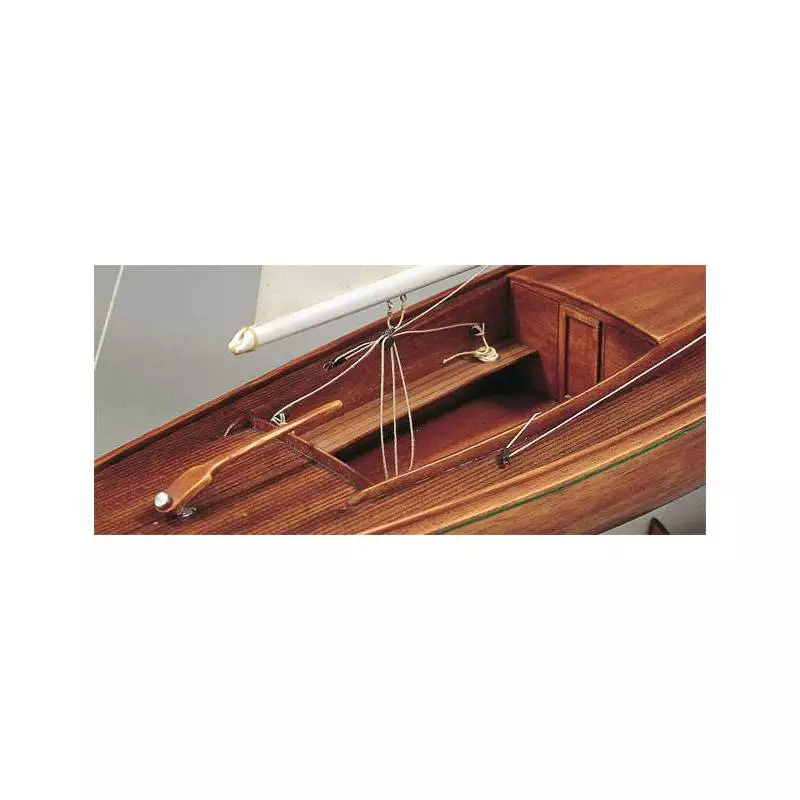 Voilier "Dragon" RC 1/12, kit en bois de Billing-Boats