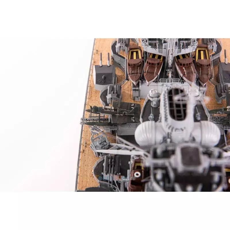 Bismarck Battleship 1/200 kit by AMATI
