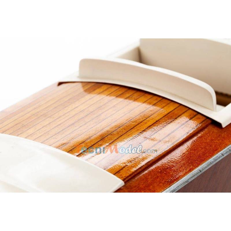 PHANTOM RC Kit 1/15 by Billing Boats