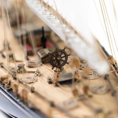 ENDEAVOUR 1/80 Kit with tools by AMATI