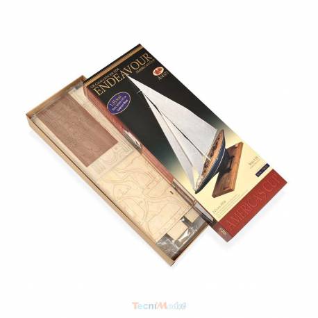 ENDEAVOUR Sailboat 1/35 Kit by AMATI