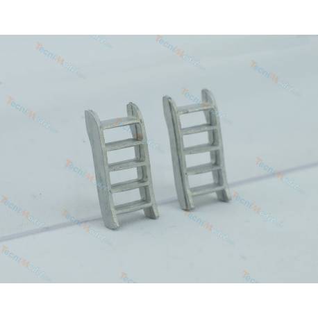 2 Escaliers en métal 22 x 10 mm