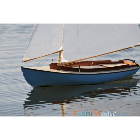 Bullseye RC Sailboat by Aero-Naut