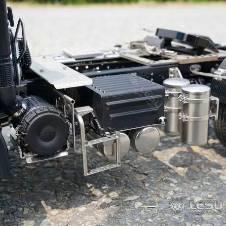 Camion radiocommandé Volvo FE tracteur 4x4 1/14 - LESU LS-Z0029-B