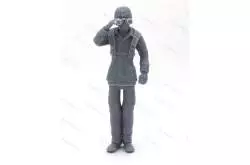 Sauveteur en mer avec jumelles 1/25
