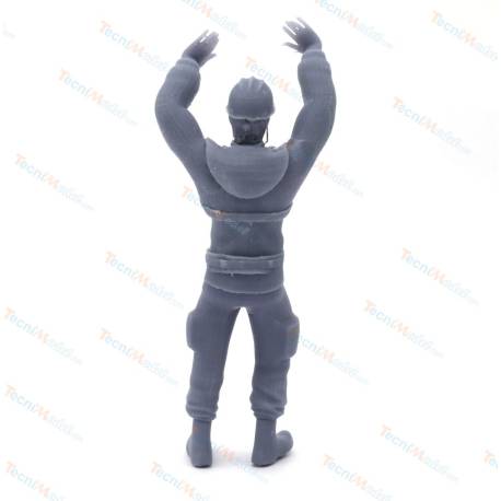 Equipage de remorqueur mains en l'air 1/50