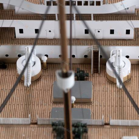 TITANIC 1/250 Kit by AMATI