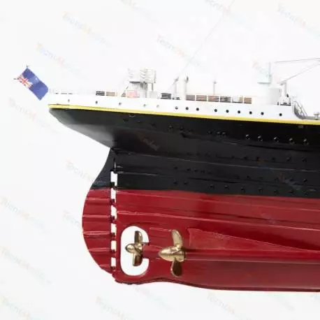 TITANIC 1/250 Kit by AMATI