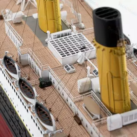 TITANIC 1/250 Kit by AMATI