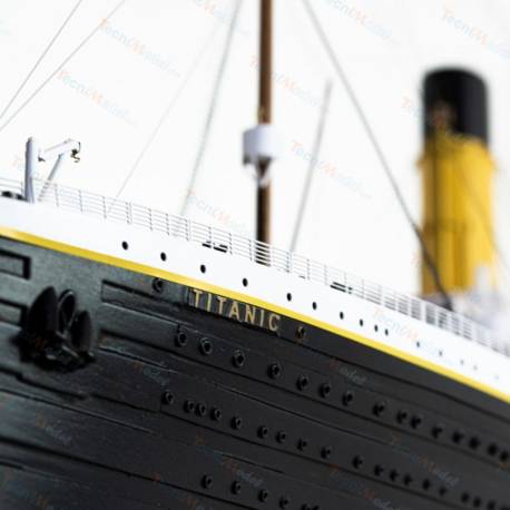 TITANIC 1/250 Kit by AMATI