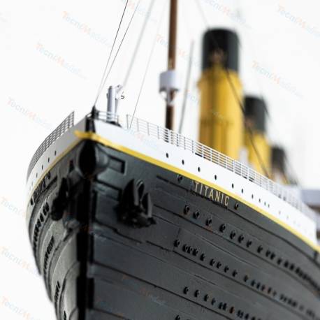 TITANIC 1/250 Kit by AMATI