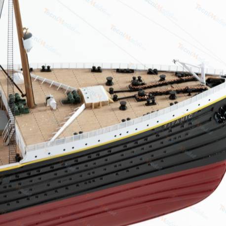 TITANIC 1/250 Kit by AMATI
