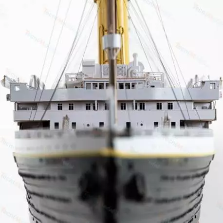 TITANIC 1/250 Kit by AMATI