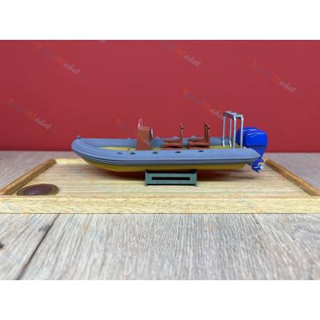 Zodiac type Semi-Rigid boat kit 1/50