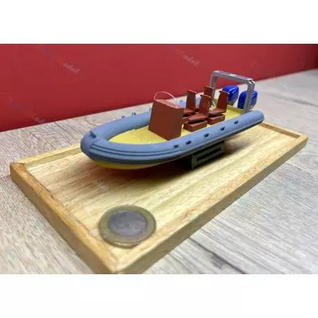Zodiac type Semi-Rigid boat kit 1/50