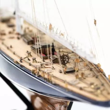 ENDEAVOUR AMATI 1/80 kit with tools