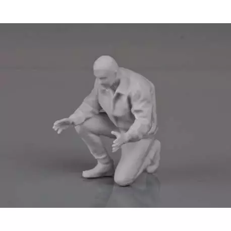 1 Figure d'homme à genoux 1/25 en résine 3D Krick 64172