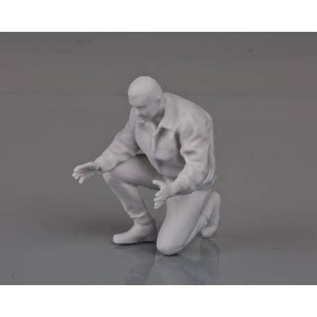 1 Figurine d'homme à genoux 1/25 en résine 3D Krick 64172