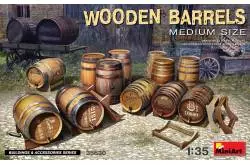 Set of 12 medium-sized wooden barrels at 1/35 scale - MiniArt 35630