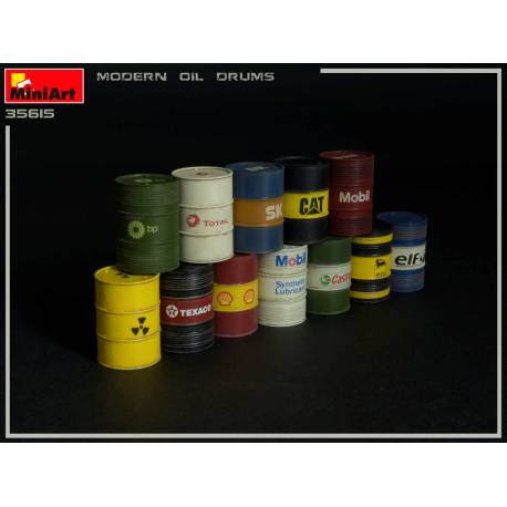 12 Fûts d’huile et d’essence - civils et militaires - années 2000 à l'échelle 1/35 - MiniArt 35615