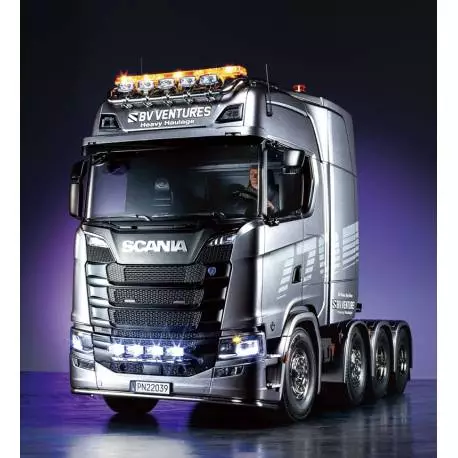 Camion Tamiya Scania 770 S V8 Tracteur Lourd 8x4/4 1/14 avec lumières et sons (Pack complet)