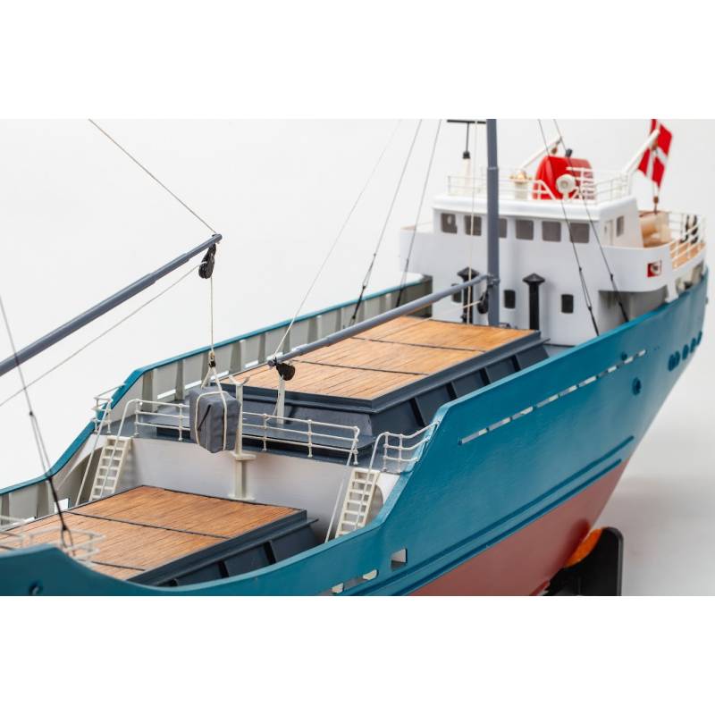 Mercantic Freighter in 1/50 scale from Billing-Boats