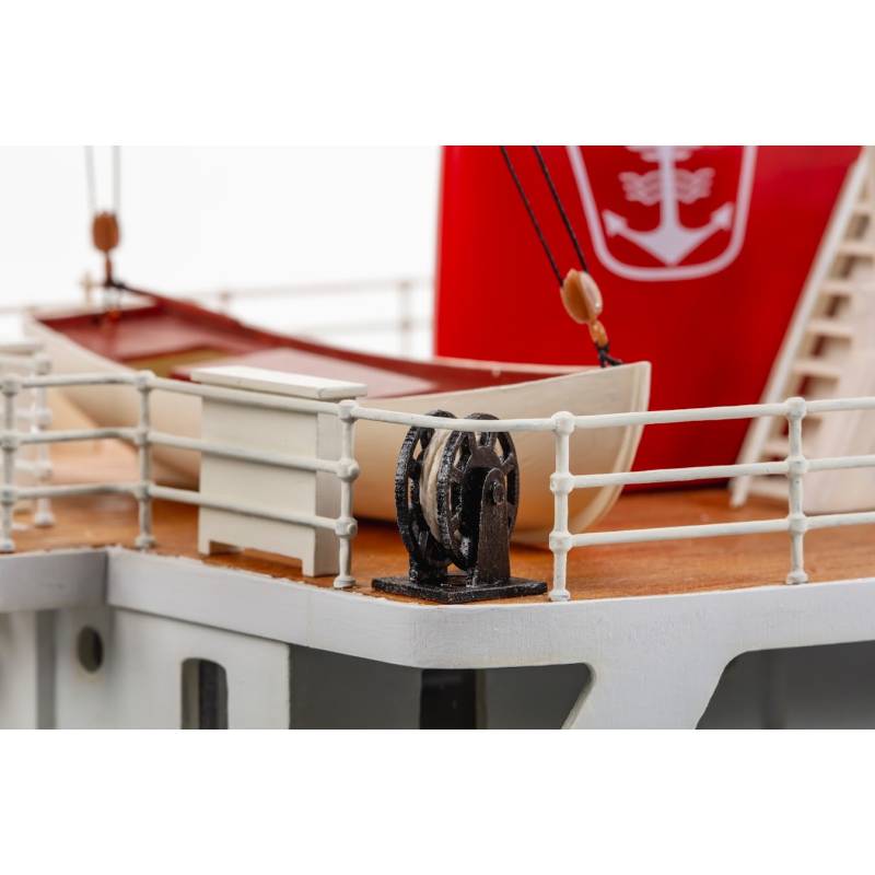Mercantic Freighter in 1/50 scale from Billing-Boats