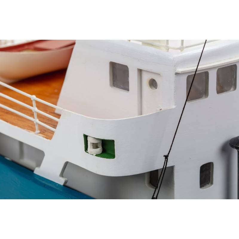 Mercantic Freighter in 1/50 scale from Billing-Boats