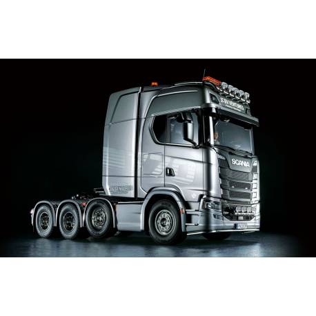 Camion RC Tamiya Scania 770 S V8 Tracteur Lourd 8x4/4 1/14 avec lumières et sons et radiocommande 14 voies LCD (Pack complet)