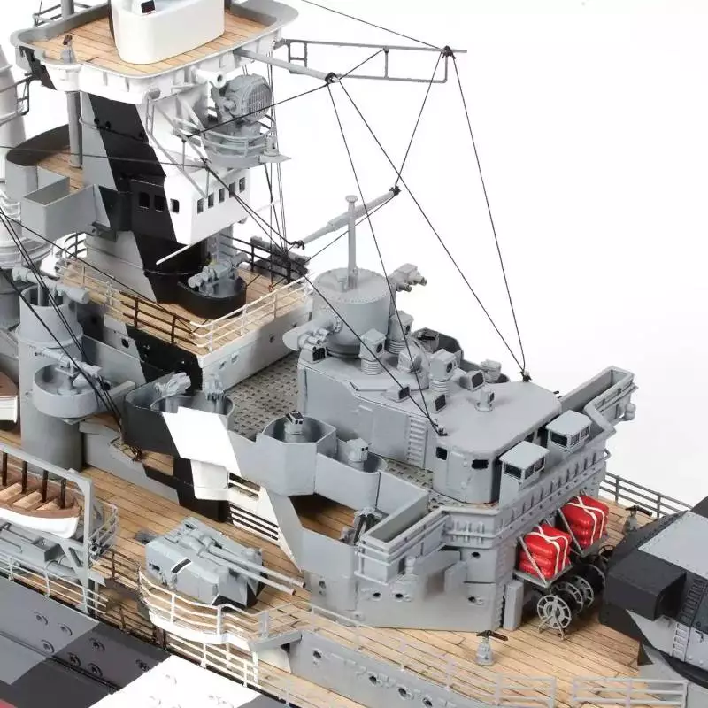 Kit du croiseur lourd Prinz Eugen 1/200 de OCCRE