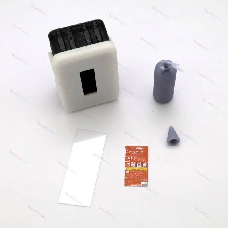 Extincteur Co2 miniature + coffret échelle 1/14 à assembler et à peindre