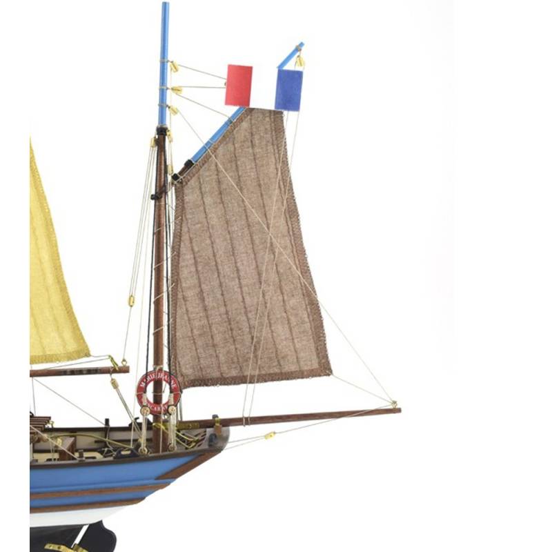 Maquette Bateau en Bois : Thonier Français Marie Jeanne 1:50