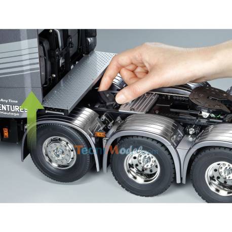 Camion RC Tamiya Scania 770 S V8 Tracteur Lourd 8x4/4 1/14 en kit série limitée peinte en gris "Gun Métal" 56376