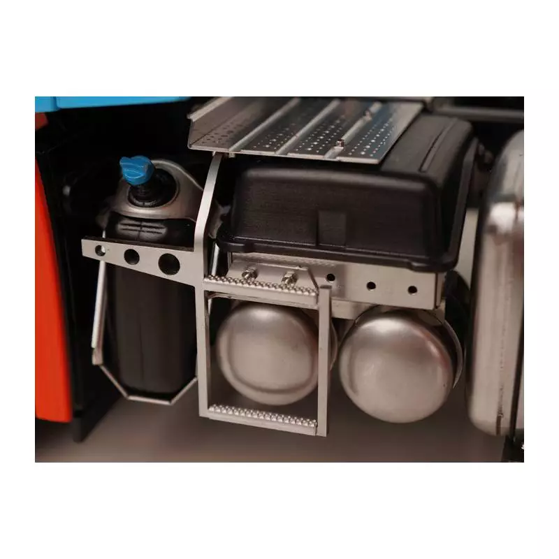 Marche-pied en inox pour Actros et Arocs 6x4 RC 1/14 - THICON MODELS 50115