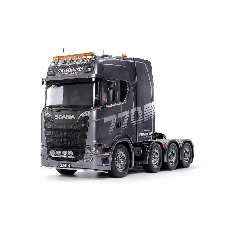 Camion RC Tamiya Scania 770 S V8 8x4/4 1/14 peint en Gun Metal avec lumières et sons et radio 14 voies LCD (Pack complet)