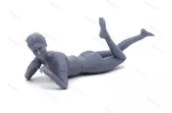 1 Figurine de baigneuse couchée 1/10
