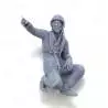 1 Figurine d'équipier SNSM agenouillé pointant du doigt 1/25